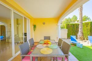 Posedenie v ubytovaní Bungalow Rosa - PlusHolidays