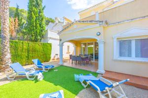 Vonkajšia záhrada v ubytovaní Bungalow Rosa - PlusHolidays