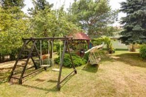 Kawasan permainan kanak-kanak di Apartment in Balatonmariafürdo 19268 +15 gambar