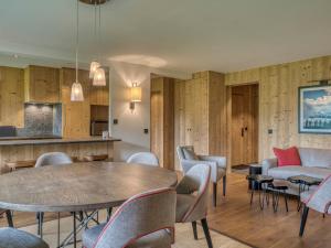 Posezení v ubytování Appartement confort 3 ch, Megève centre, pour 8 pers - FR-1-453-100 + 5 fotografií