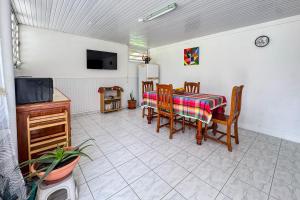 Et tv og/eller underholdning på Mont loué - Maison 6 personnes