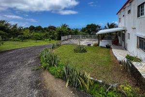 En have udenfor Mont loué - Maison 6 personnes + 5 billeder