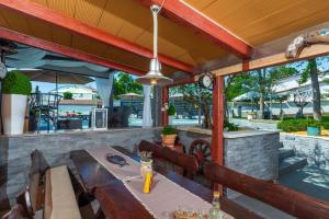 Bazén v ubytovaní Apartments in Porec - Istrien 42535 alebo v jeho blízkosti