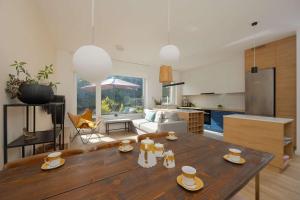 Χώρος καθιστικού στο Warsaw Piaseczno House with Garden by Noclegi Renters