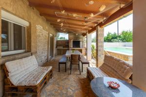 Galeriebild der Unterkunft Villa Alina with Pool in Savudrija