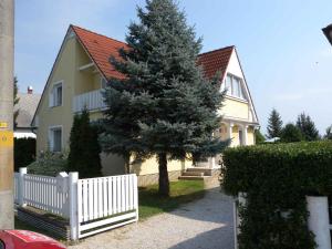 The building in which Az apartmant is located