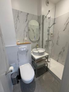 Koupelna v ubytování greet hotel Lille Gare Flandres - Groupe Accor + 37 fotografií
