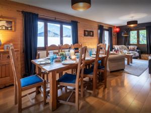 Χώρος καθιστικού στο Chalet Bolay - OVO Network