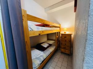 Posteľ alebo postele v izbe v ubytovaní Argelès sur Mer - Appartement 6 pers avec terrasse et parking - FR-1-309-375