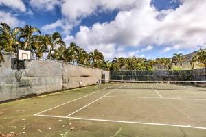 Tenis a/nebo squash v ubytování Saltwater Pool Access Lihue Gem Near Bar and Grill! nebo okolí