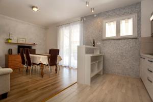 Kuchyňa alebo kuchynka v ubytovaní Apartment in Rovinj - Istrien 11487