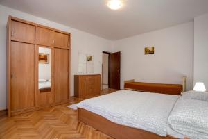 Posteľ alebo postele v izbe v ubytovaní Apartment in Rovinj - Istrien 11487