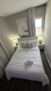 Gambar di galeri bagi Sleeps 18 6BR Gym, Game Room and Theater di Chicago