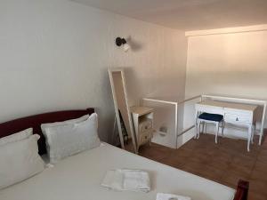Gambar di galeri bagi White Hills Apartments di Budva +37 gambar