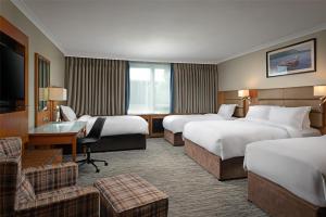 Uma cama ou camas num quarto em Radisson BLU Hotel and Spa, Limerick