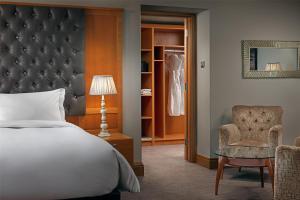 Uma cama ou camas num quarto em Radisson BLU Hotel and Spa, Limerick