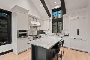 Edwardsにある430 Crestaのギャラリーの写真 +49枚の写真