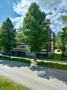 Το κτήριο όπου στεγάζεται  το διαμέρισμα