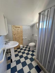 Ένα μπάνιο στο N'zemmula Casita al Mare