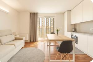 Η κουζίνα ή μικρή κουζίνα στο Giax Tower-Spa, Pool, Parking