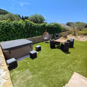 Κήπος έξω από το Cadière jacuzzi