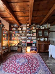 Η βιβλιοθήκη της παραθεριστικής κατοικίας