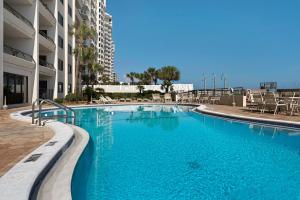 Πισίνα στο ή κοντά στο Upscale Luxury PENTHOUSE! Beachfront with AMAZING VIEWS, One-of-a-kind