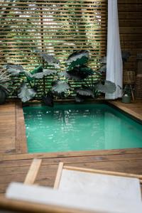 The swimming pool at or close to Monkey Tiny House - Private swimming pool