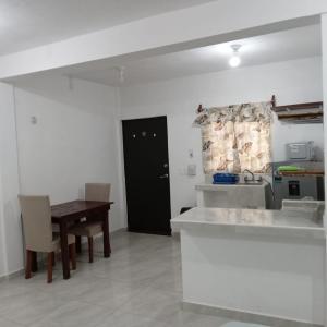 Η κουζίνα ή μικρή κουζίνα στο Habitaciones Aurelia