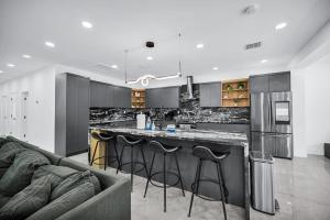 Φωτογραφία από το άλμπουμ του Lux Modern 4BR Villa with Pool in Miami στο Μαϊάμι