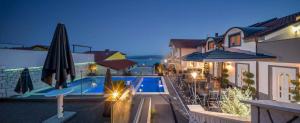 Bazén v ubytování Crikvenica Apartment 17 nebo v jeho okolí