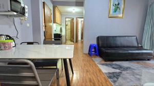 Posezení v ubytování Amazing view Apartment at Kemayoran JIEXPO -Min Stay 3 nights-