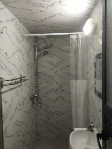 Ένα μπάνιο στο Super appartement quartier paisible proches toutes commodités