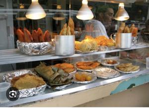 Comida en el departamento o alrededores
