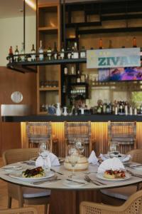 Cibo presso l'hotel o nelle vicinanze