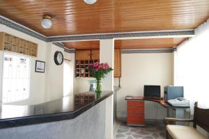 The lobby or reception area at Hotel Casa Rincón del Chicó