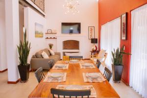 TV a/nebo společenská místnost v ubytování Nubária Residences