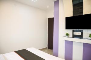 Μια τηλεόραση ή/και κέντρο ψυχαγωγίας στο Super Collection O Heritage Near Acropolis Mall