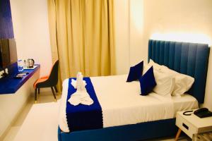 Brigade Hotels and Resorts客房内的一张或多张床位