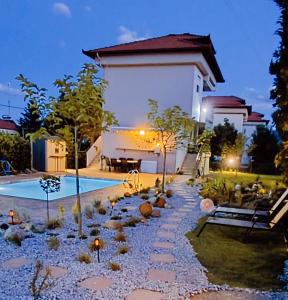 Πισίνα στο ή κοντά στο Villa IHOR- Private Pool Villa -Pieria