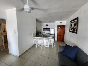 Η κουζίνα ή μικρή κουζίνα στο 18 Isikhulu, Umdloti