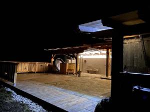 Fotografie z fotogalerie ubytování Chicken coop with private spa v destinaci Unken