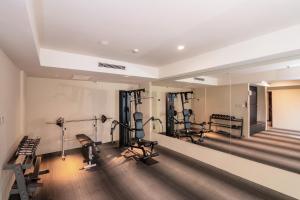 Fitness centrum a/nebo fitness zařízení v ubytování Swiss-Belhotel Rainforest