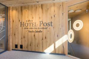 Majutusasutuses Hotel Post olev sertifikaat, autasu, silt või muu dokument
