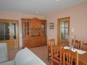 Kuchyňa alebo kuchynka v ubytovaní Casa con piscina privada, jardín, barbacoa, wifi y despacho en Costa Brava - ES-89-83