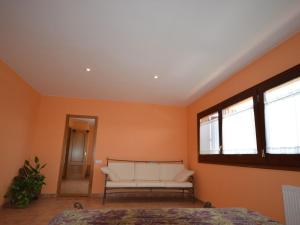 Posedenie v ubytovaní Casa con piscina privada, jardín, barbacoa, wifi y despacho en Costa Brava - ES-89-83