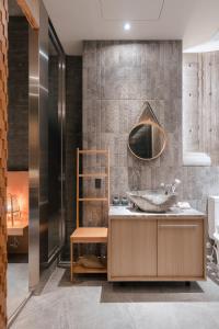 Bilik mandi di 灣臥民宿 Wandering Walls +36 gambar