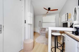 Køkken eller tekøkken på Pleasant studio - 2P - Near Tuileries Louvre + 4 billeder