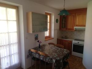 Dapur atau dapur kecil di Apartment Klas +9 gambar