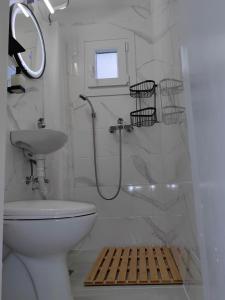 Ένα μπάνιο στο Little Kristi